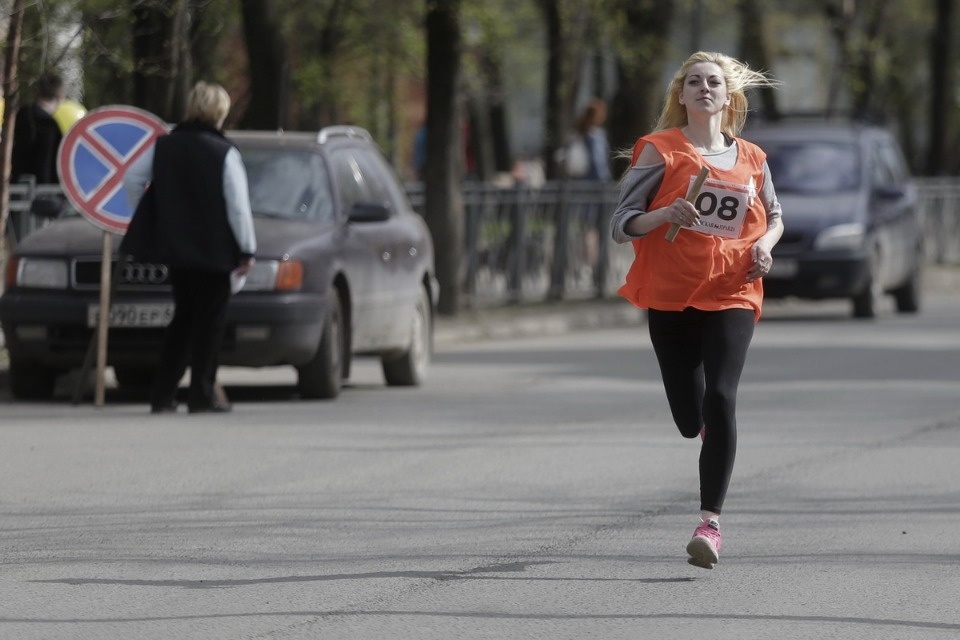 Тысячи псковичей пробежали эстафету «Псковской правды» – 2018