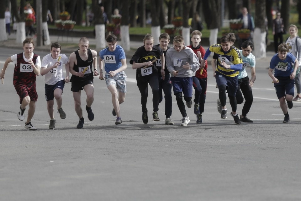 Тысячи псковичей пробежали эстафету «Псковской правды» – 2018
