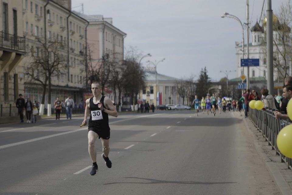 Тысячи псковичей пробежали эстафету «Псковской правды» – 2018