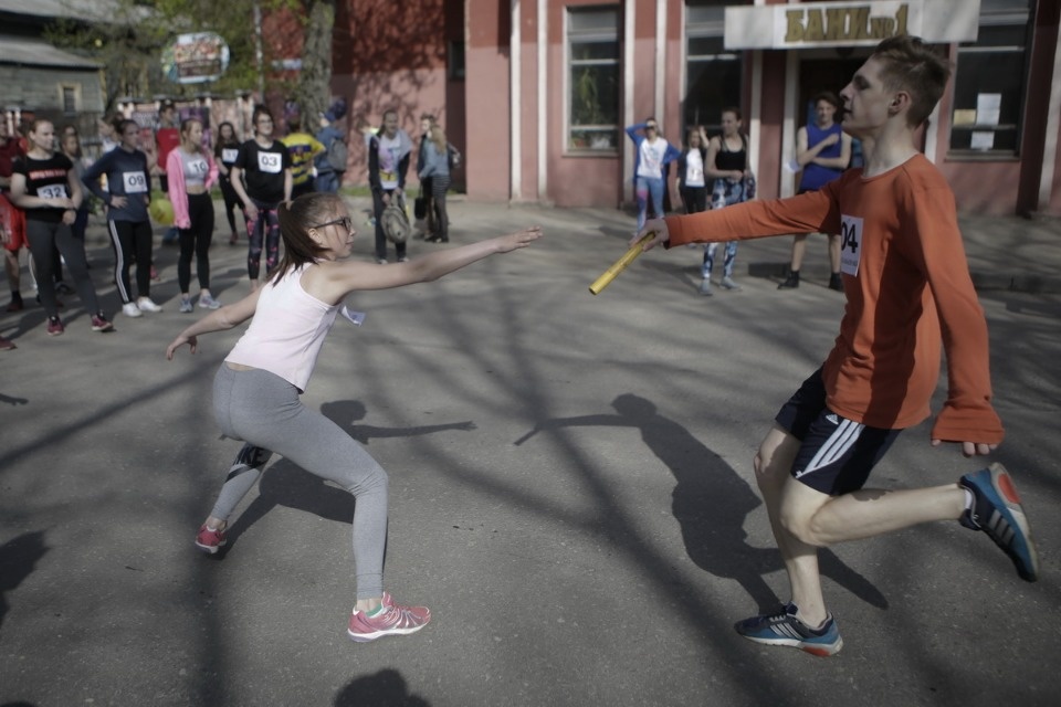 Тысячи псковичей пробежали эстафету «Псковской правды» – 2018