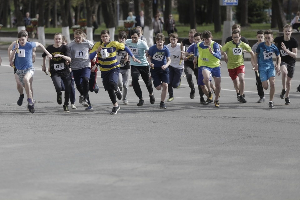 Тысячи псковичей пробежали эстафету «Псковской правды» – 2018