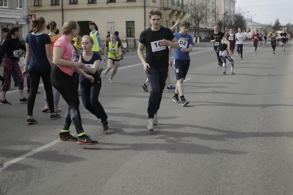 Тысячи псковичей пробежали эстафету «Псковской правды» – 2018