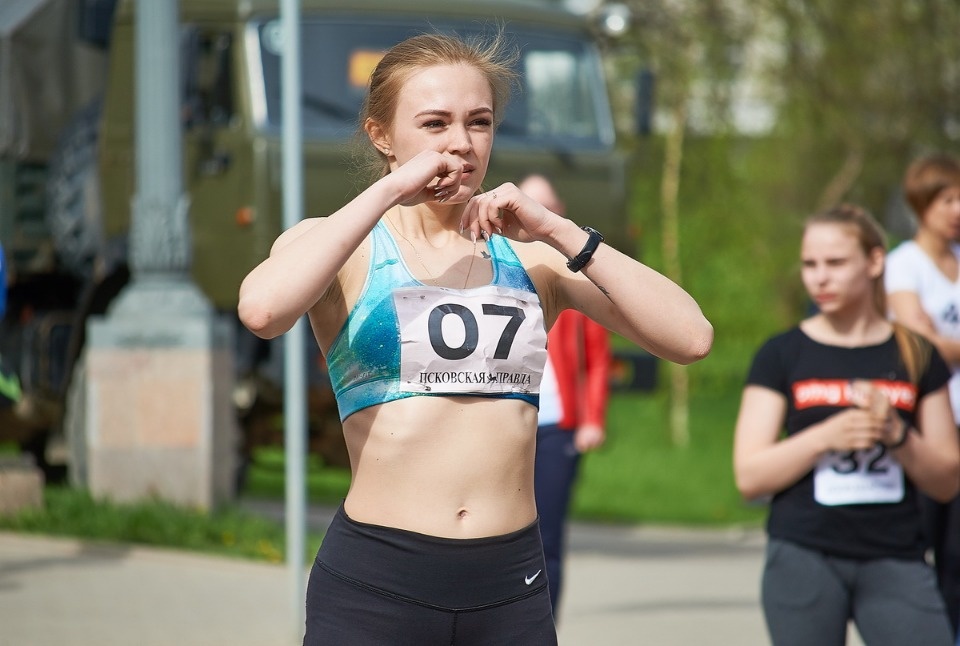 Тысячи псковичей пробежали эстафету «Псковской правды» – 2018