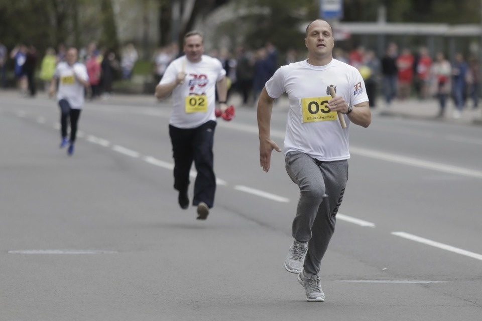 Тысячи псковичей пробежали эстафету «Псковской правды» – 2018