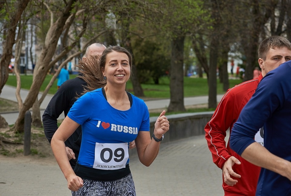 Тысячи псковичей пробежали эстафету «Псковской правды» – 2018