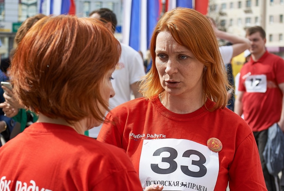 Тысячи псковичей пробежали эстафету «Псковской правды» – 2018