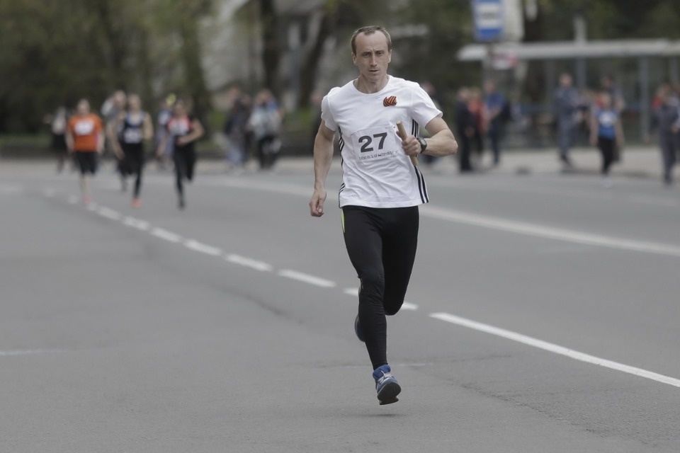 Тысячи псковичей пробежали эстафету «Псковской правды» – 2018