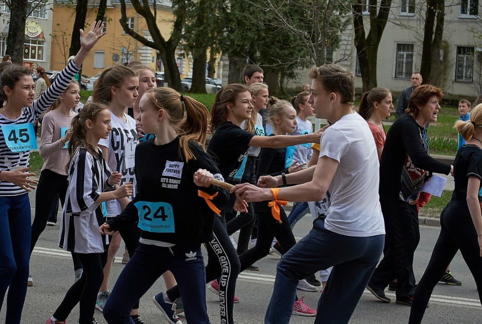 Тысячи псковичей пробежали эстафету «Псковской правды» – 2018