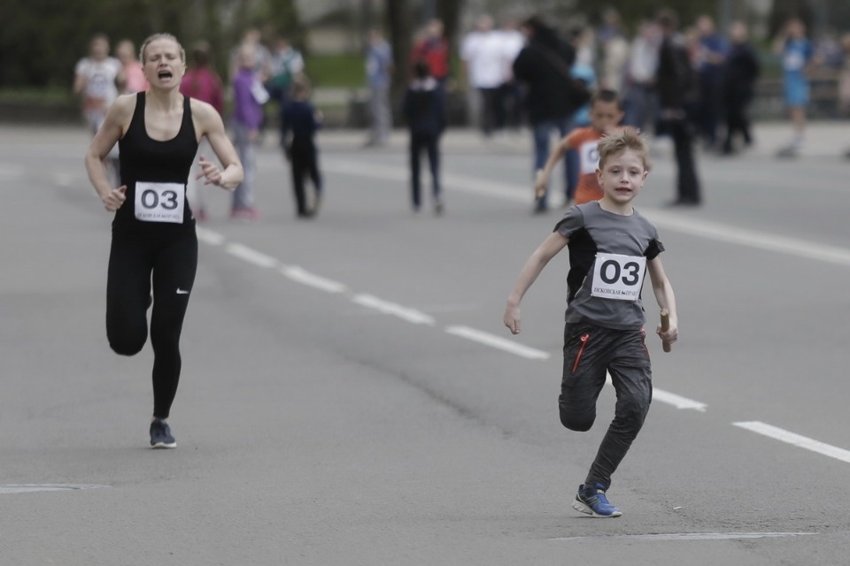 Тысячи псковичей пробежали эстафету «Псковской правды» – 2018