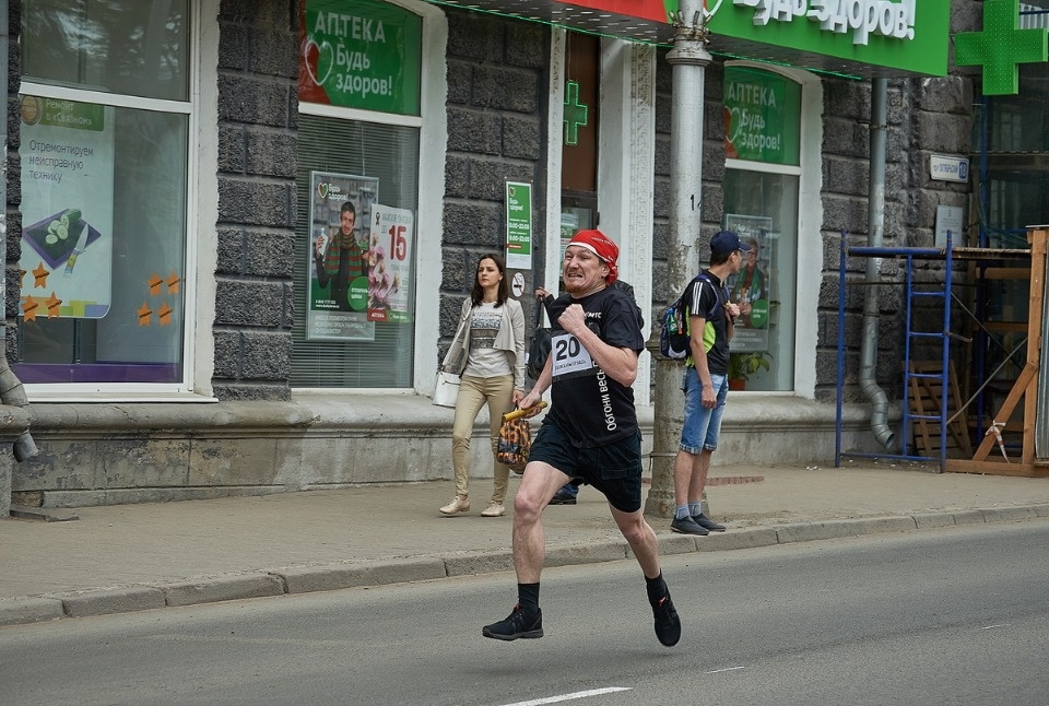 Тысячи псковичей пробежали эстафету «Псковской правды» – 2018