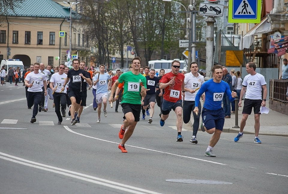 Тысячи псковичей пробежали эстафету «Псковской правды» – 2018