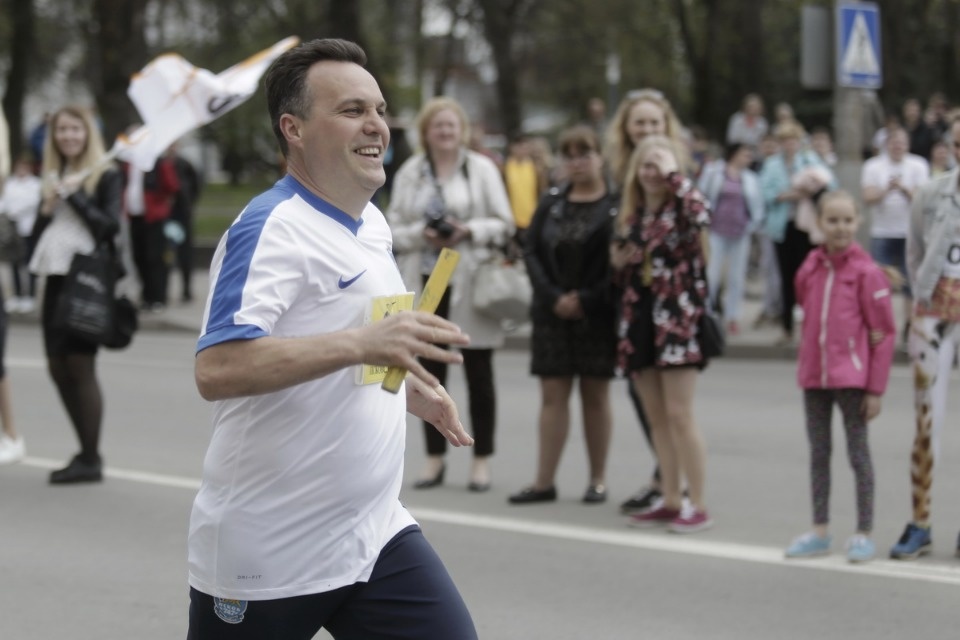 Тысячи псковичей пробежали эстафету «Псковской правды» – 2018