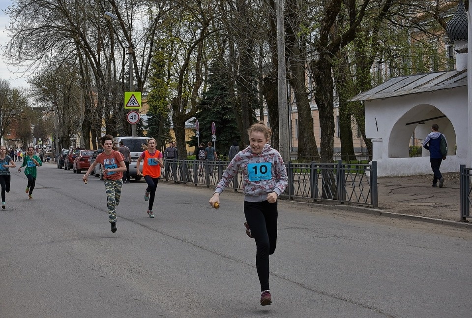 Тысячи псковичей пробежали эстафету «Псковской правды» – 2018