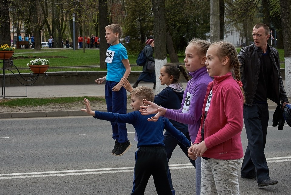 Тысячи псковичей пробежали эстафету «Псковской правды» – 2018