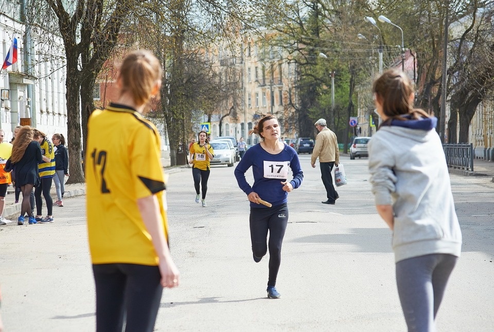 Тысячи псковичей пробежали эстафету «Псковской правды» – 2018