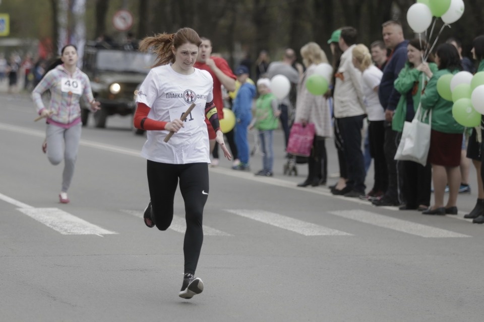 Тысячи псковичей пробежали эстафету «Псковской правды» – 2018