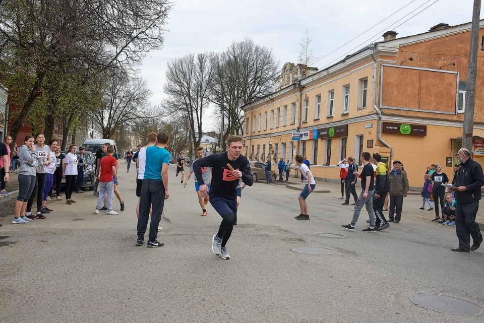 Тысячи псковичей пробежали эстафету «Псковской правды» – 2018