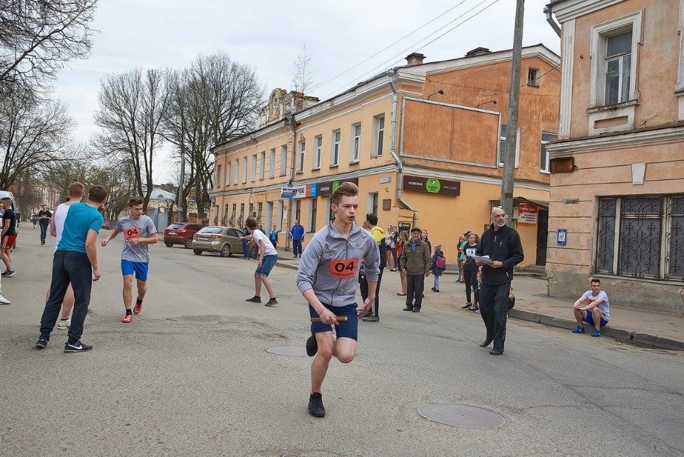 Тысячи псковичей пробежали эстафету «Псковской правды» – 2018