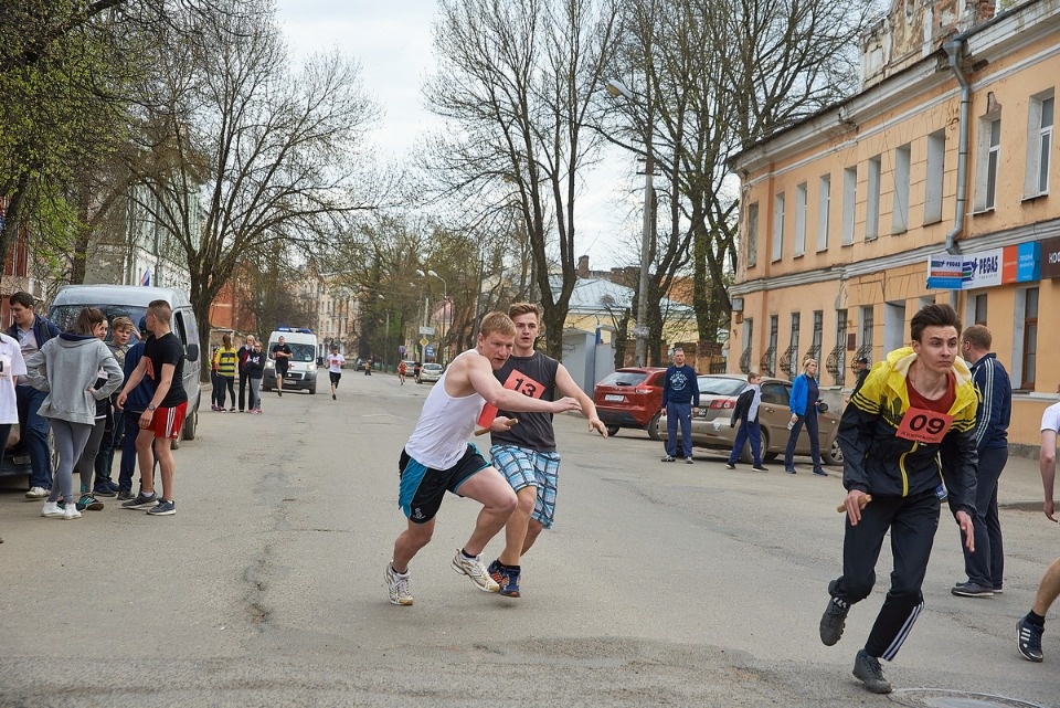 Тысячи псковичей пробежали эстафету «Псковской правды» – 2018