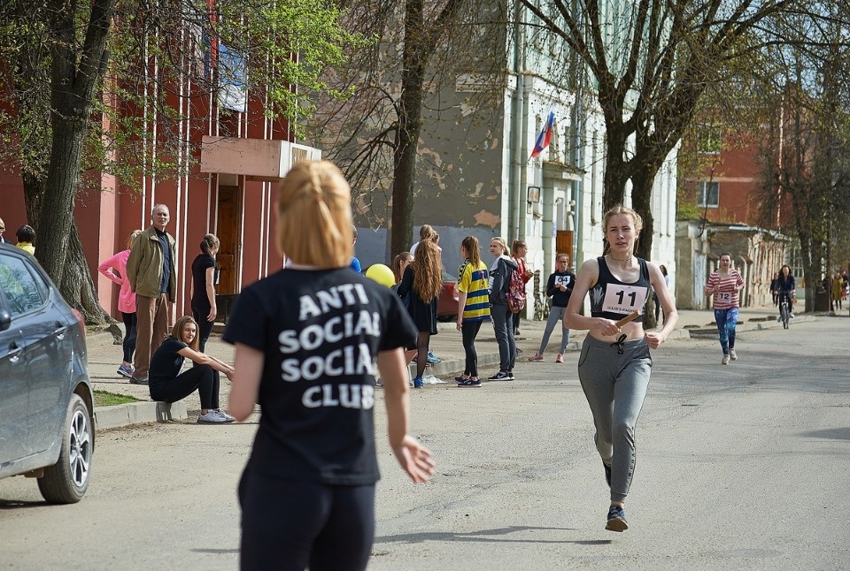 Тысячи псковичей пробежали эстафету «Псковской правды» – 2018
