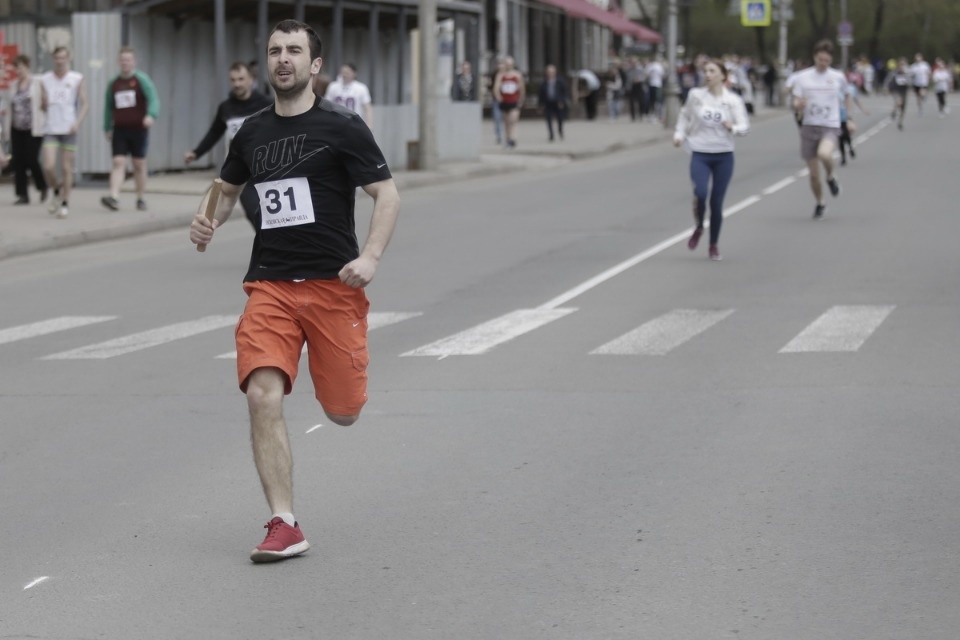 Тысячи псковичей пробежали эстафету «Псковской правды» – 2018