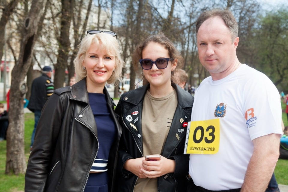 Тысячи псковичей пробежали эстафету «Псковской правды» – 2018