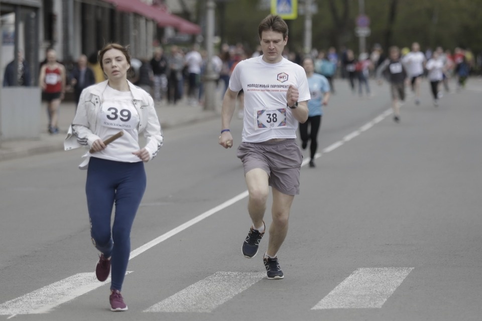 Тысячи псковичей пробежали эстафету «Псковской правды» – 2018