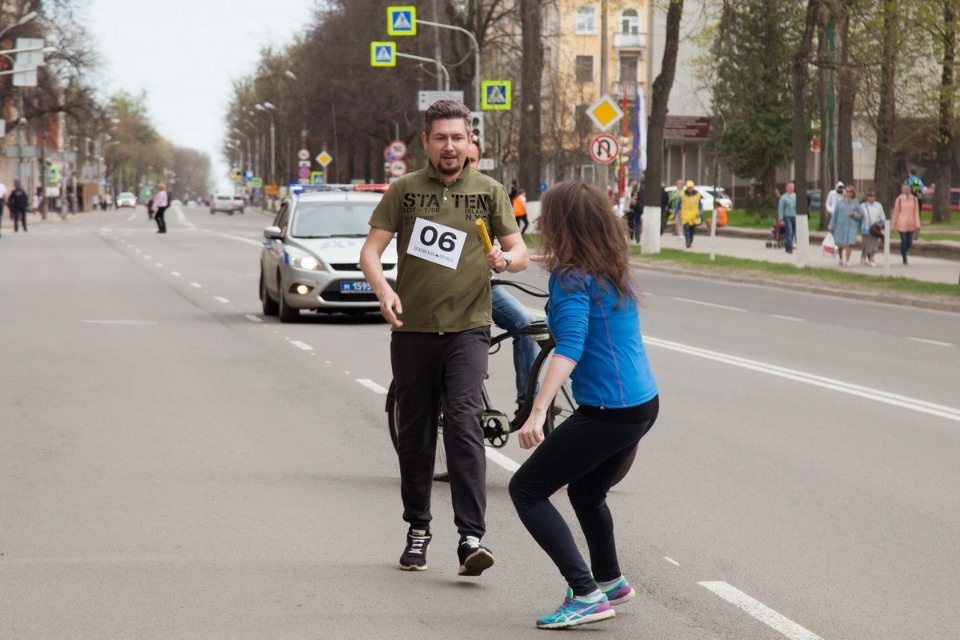 Тысячи псковичей пробежали эстафету «Псковской правды» – 2018