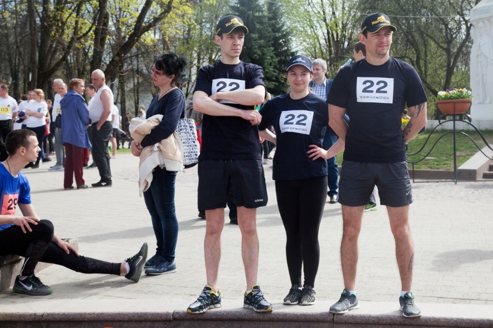 Тысячи псковичей пробежали эстафету «Псковской правды» – 2018