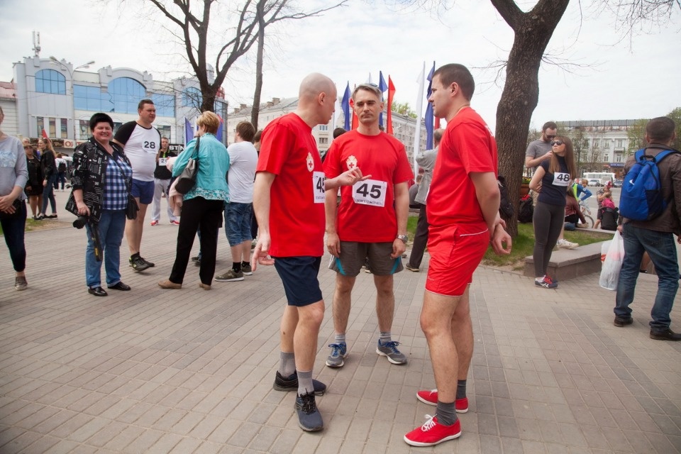 Тысячи псковичей пробежали эстафету «Псковской правды» – 2018