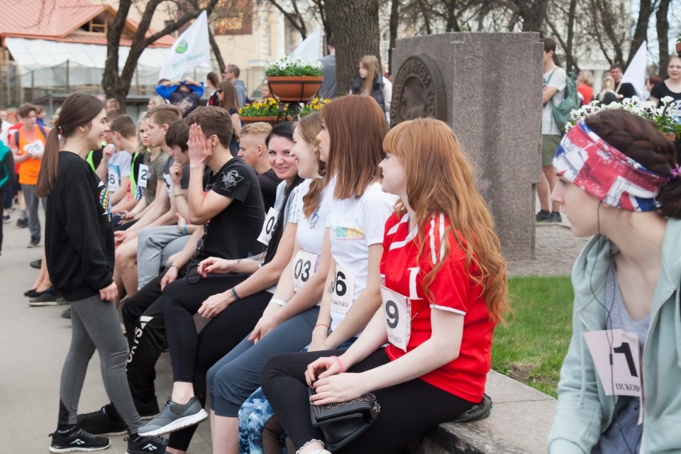 Тысячи псковичей пробежали эстафету «Псковской правды» – 2018