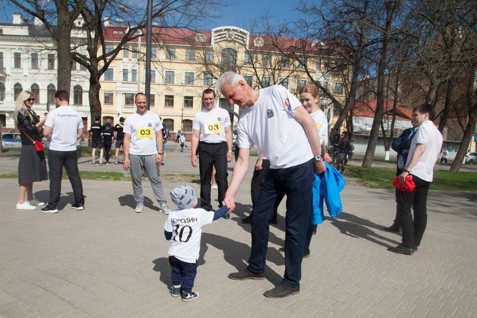 Тысячи псковичей пробежали эстафету «Псковской правды» – 2018