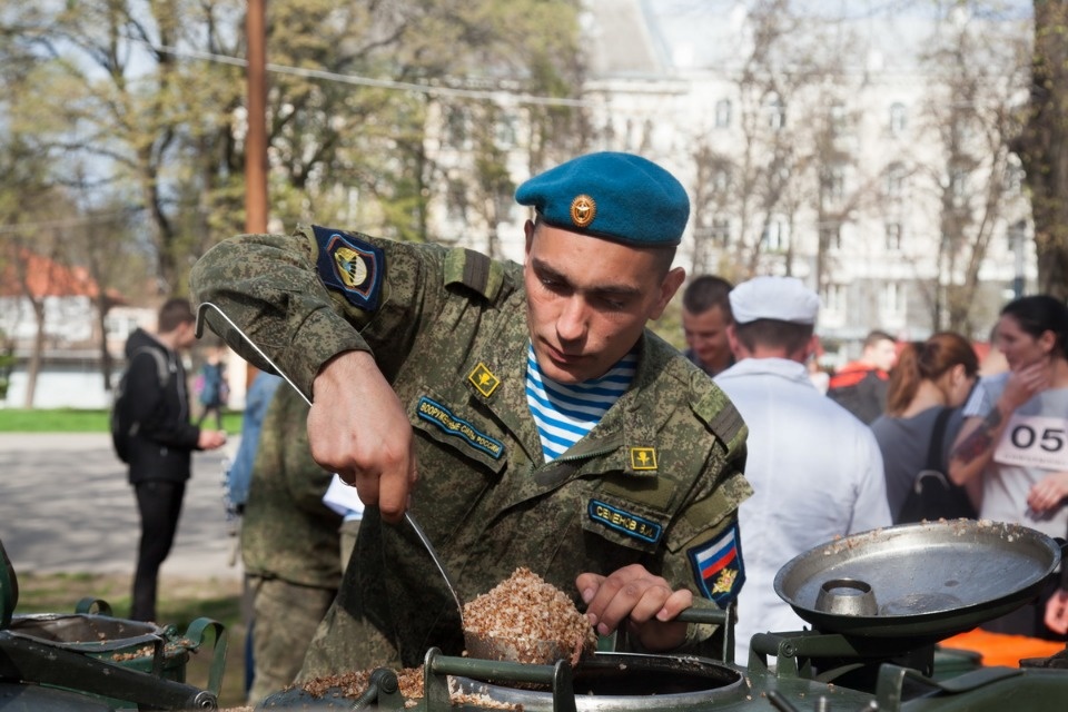 Тысячи псковичей пробежали эстафету «Псковской правды» – 2018
