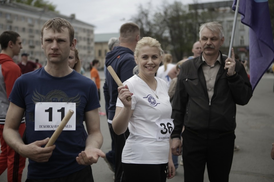 Тысячи псковичей пробежали эстафету «Псковской правды» – 2018