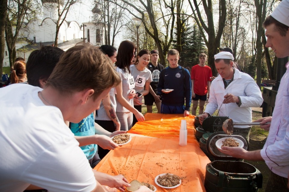 Тысячи псковичей пробежали эстафету «Псковской правды» – 2018