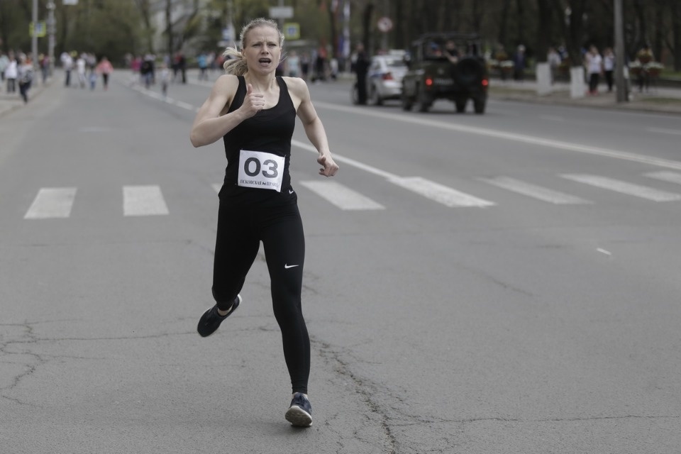 Тысячи псковичей пробежали эстафету «Псковской правды» – 2018
