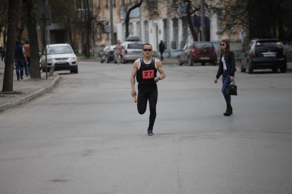 Тысячи псковичей пробежали эстафету «Псковской правды» – 2018