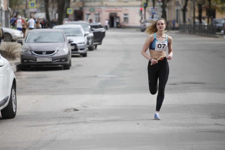 Тысячи псковичей пробежали эстафету «Псковской правды» – 2018