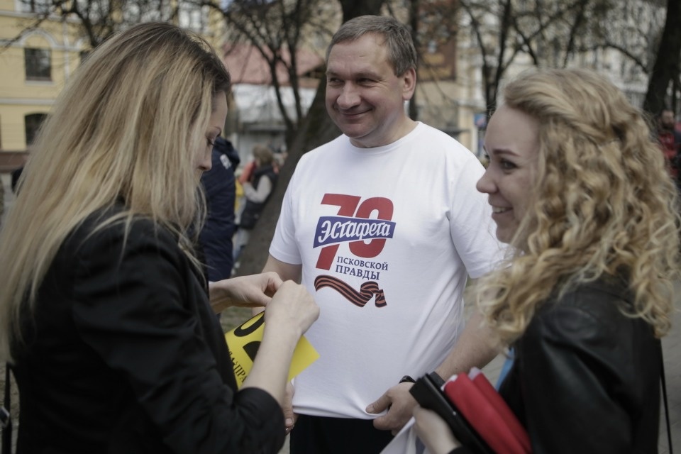 Тысячи псковичей пробежали эстафету «Псковской правды» – 2018