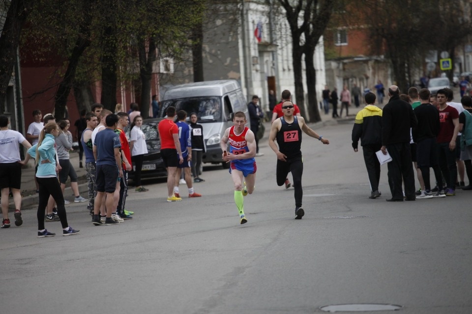 Тысячи псковичей пробежали эстафету «Псковской правды» – 2018