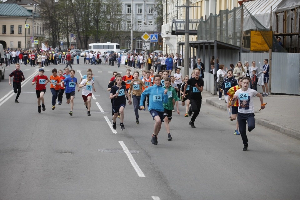 Тысячи псковичей пробежали эстафету «Псковской правды» – 2018