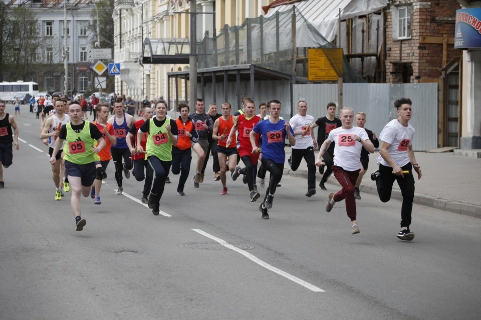 Тысячи псковичей пробежали эстафету «Псковской правды» – 2018