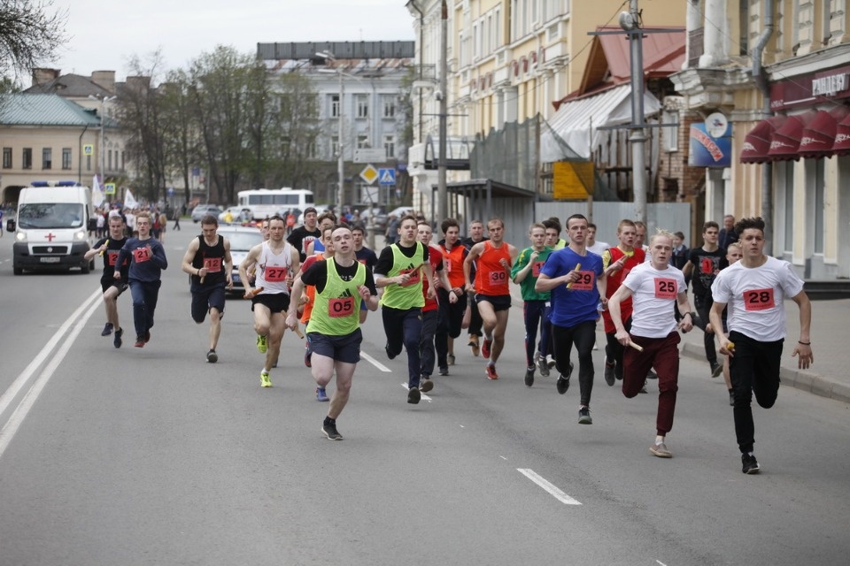 Тысячи псковичей пробежали эстафету «Псковской правды» – 2018