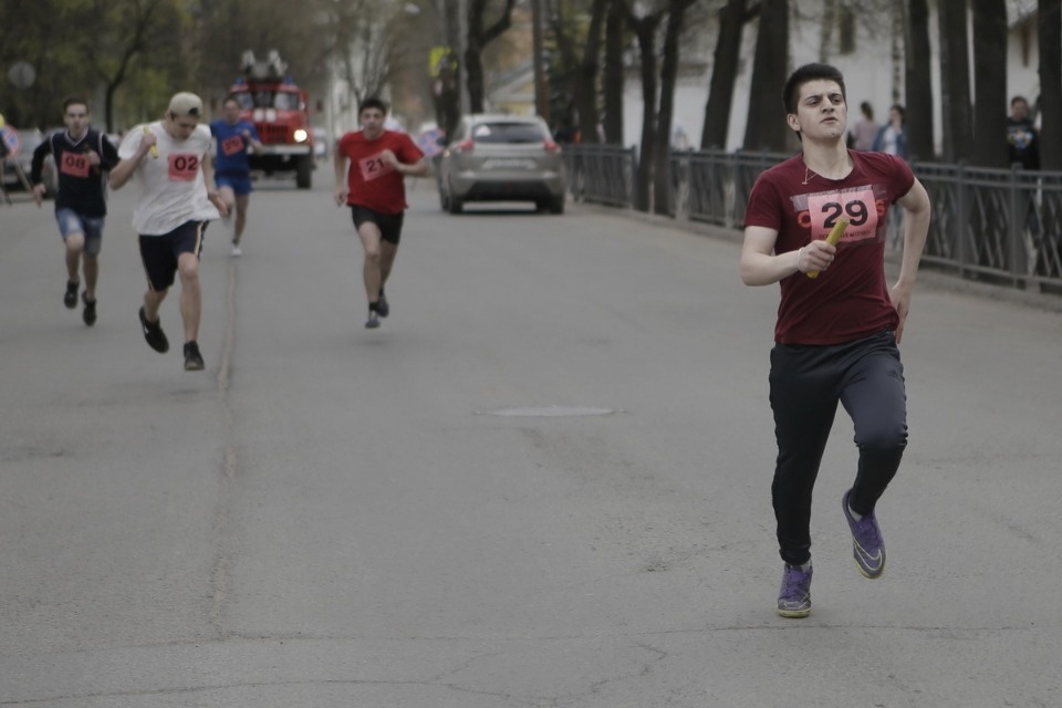 Тысячи псковичей пробежали эстафету «Псковской правды» – 2018