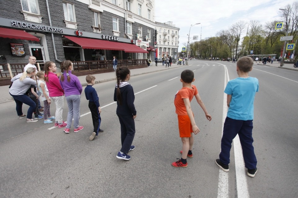 Тысячи псковичей пробежали эстафету «Псковской правды» – 2018
