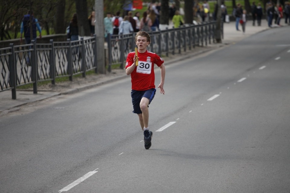 Тысячи псковичей пробежали эстафету «Псковской правды» – 2018
