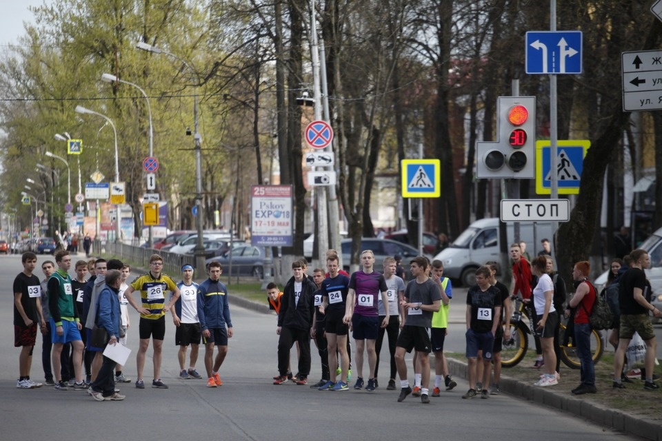 Тысячи псковичей пробежали эстафету «Псковской правды» – 2018
