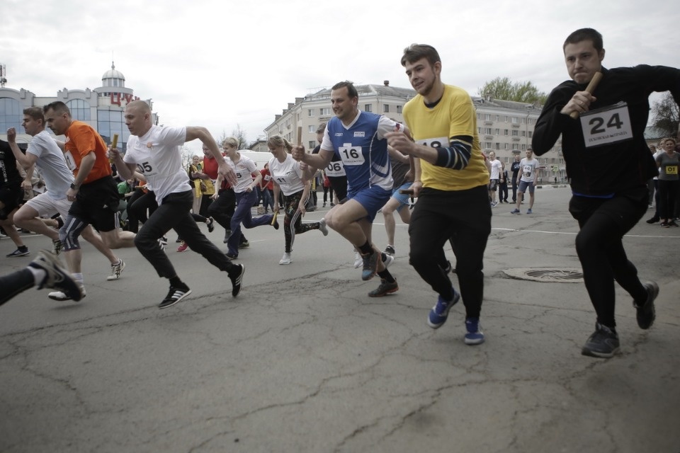 Тысячи псковичей пробежали эстафету «Псковской правды» – 2018