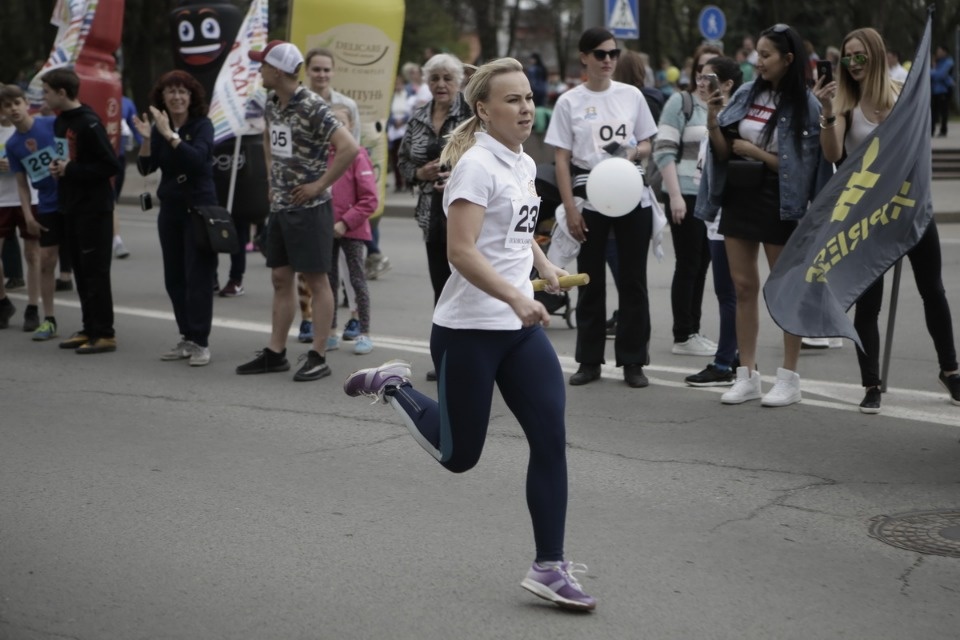 Тысячи псковичей пробежали эстафету «Псковской правды» – 2018