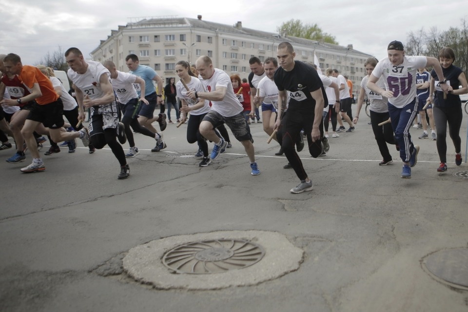 Тысячи псковичей пробежали эстафету «Псковской правды» – 2018